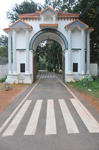  Gate No.1 